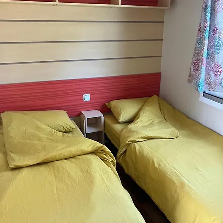 Mobil-home 4-6 Personnes De Bairon 08 En Bord De Campsite